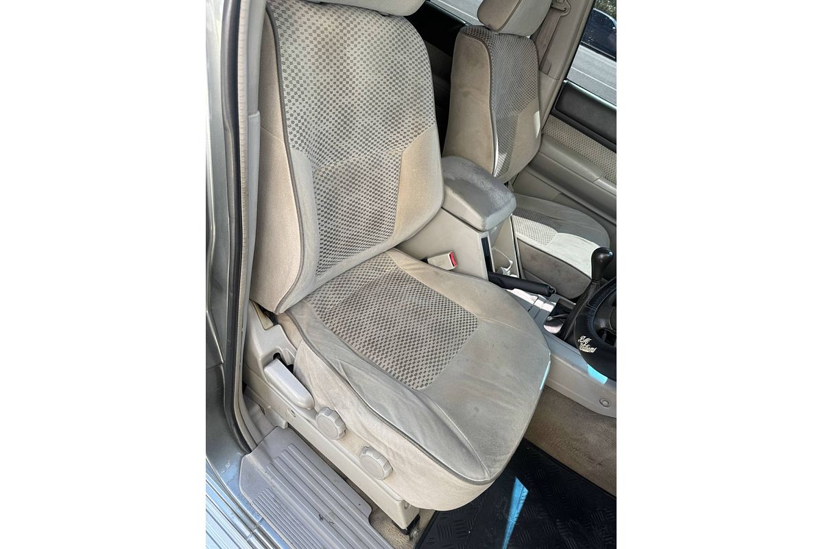 2004 Nissan Patrol ST GU III