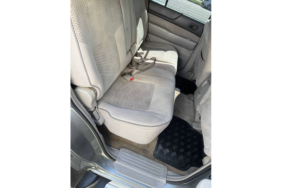 2004 Nissan Patrol ST GU III