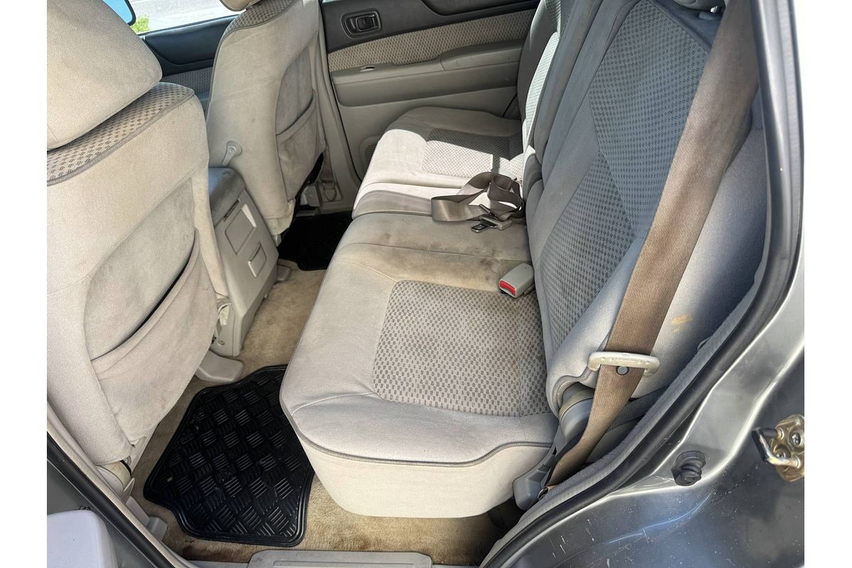 2004 Nissan Patrol ST GU III