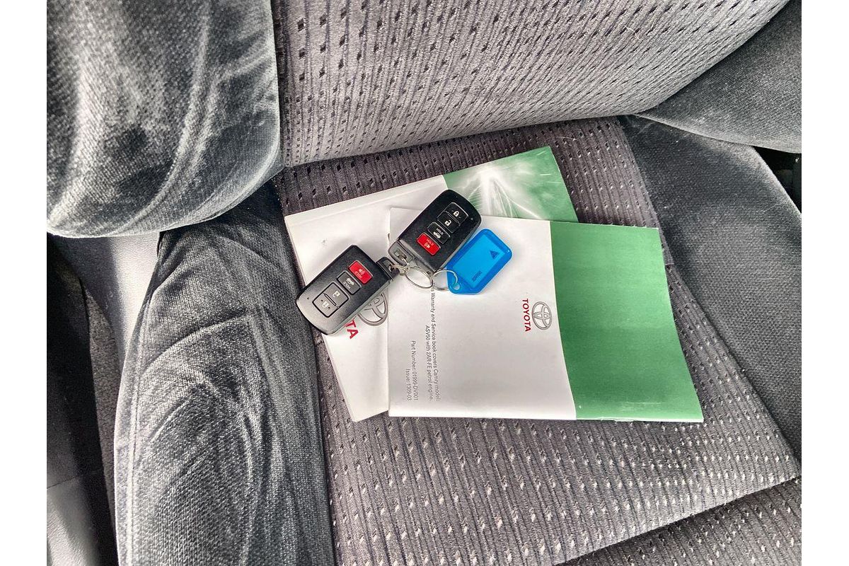 2013 Toyota Camry Atara S ASV50R