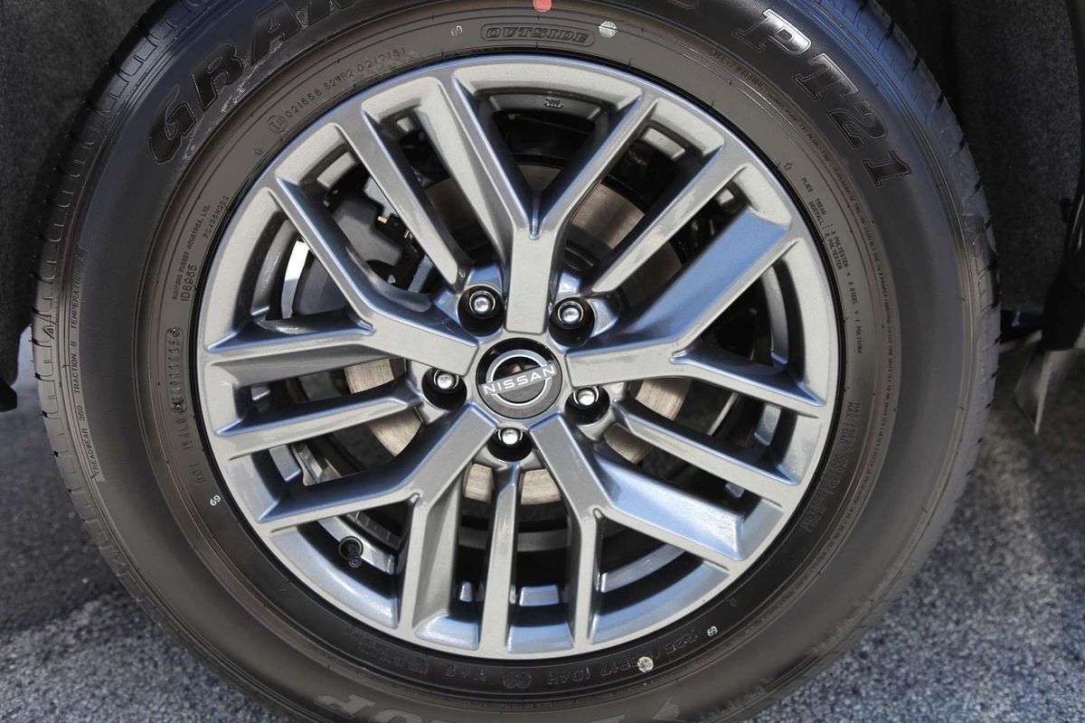 2025 Nissan X-TRAIL ST T33