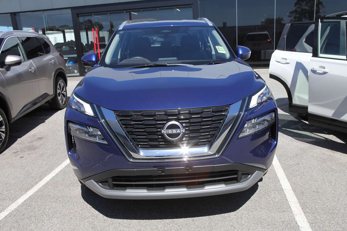 2025 Nissan X-TRAIL ST T33