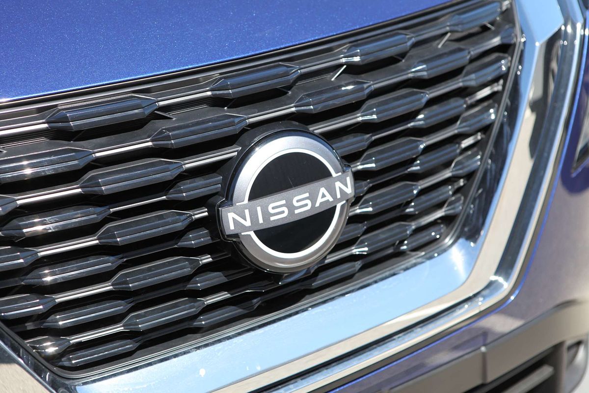 2025 Nissan X-TRAIL ST T33