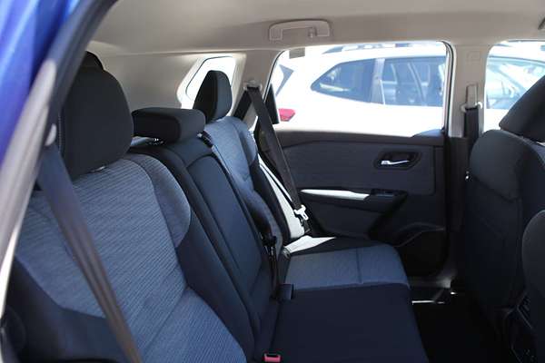 2025 Nissan X-TRAIL ST T33