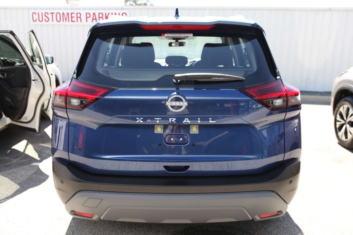 2025 Nissan X-TRAIL ST T33