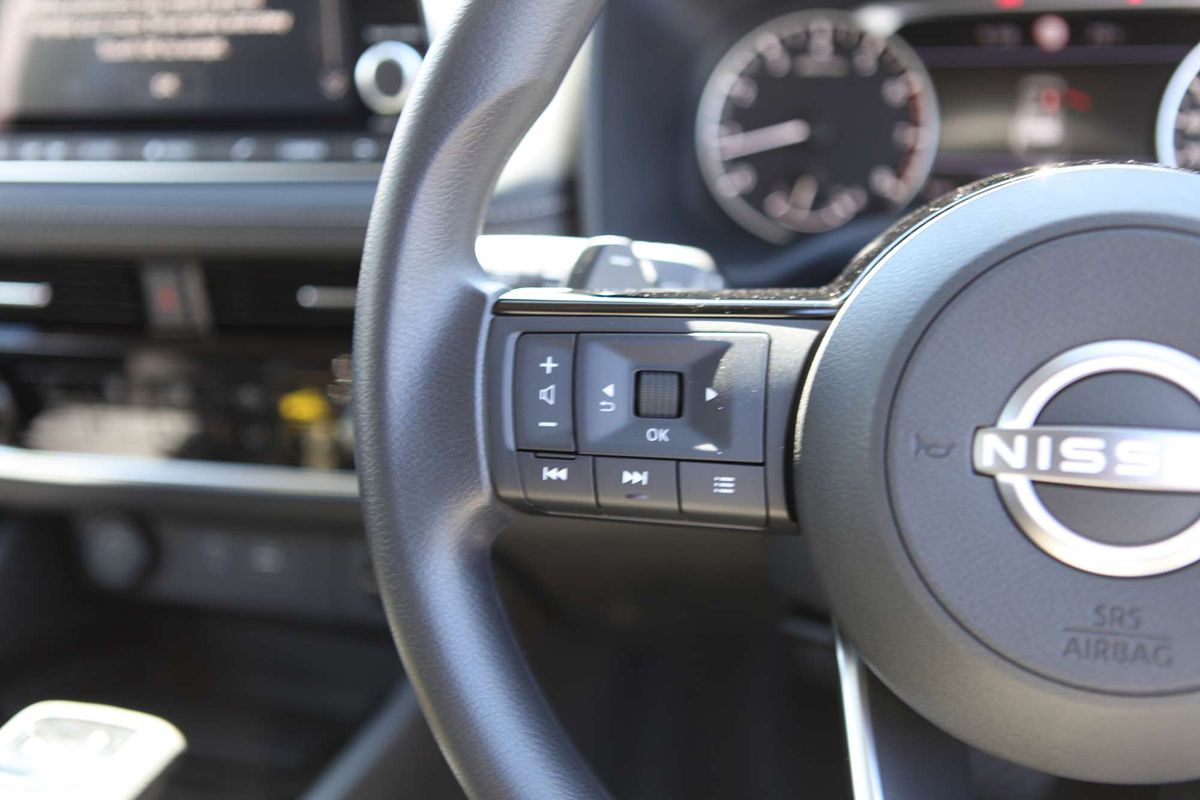 2025 Nissan X-TRAIL ST T33