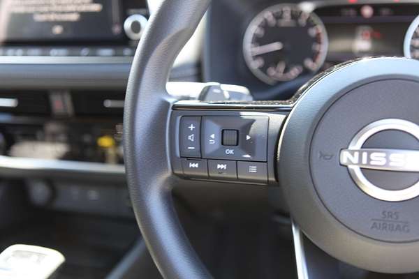 2025 Nissan X-TRAIL ST T33