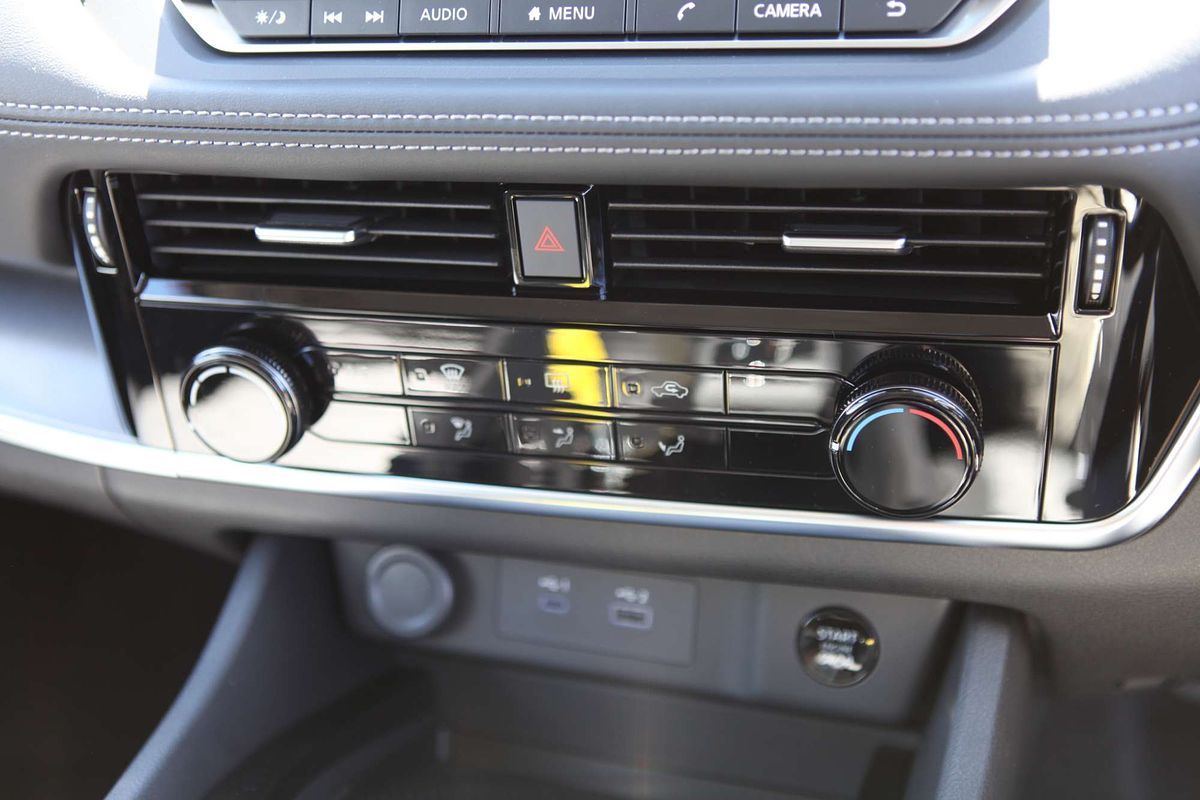 2025 Nissan X-TRAIL ST T33