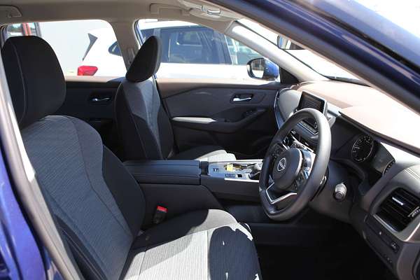 2025 Nissan X-TRAIL ST T33