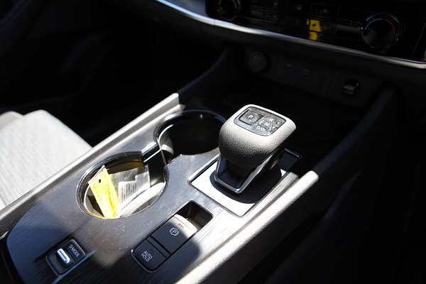 2025 Nissan X-TRAIL ST T33