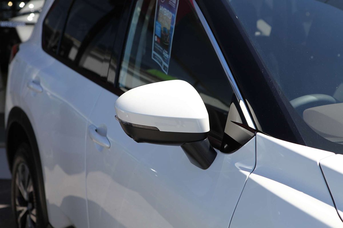 2025 Nissan X-TRAIL ST-L T33