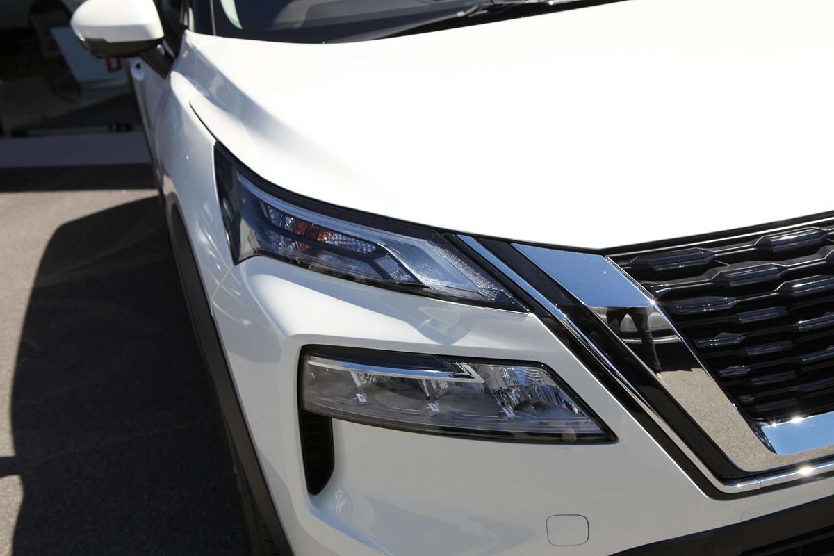 2025 Nissan X-TRAIL ST-L T33