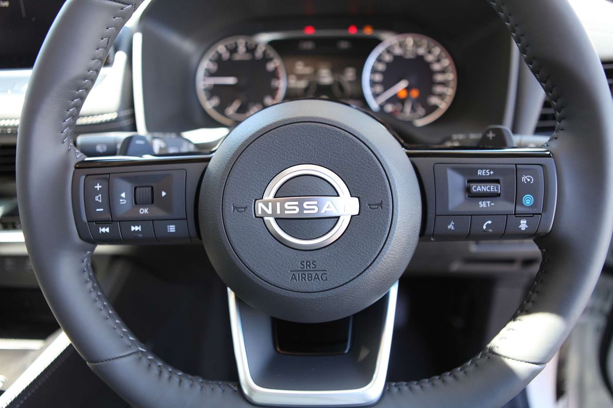 2025 Nissan X-TRAIL ST-L T33