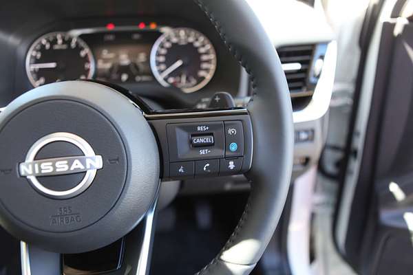 2025 Nissan X-TRAIL ST-L T33