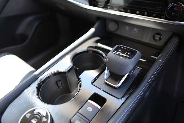 2025 Nissan X-TRAIL ST-L T33