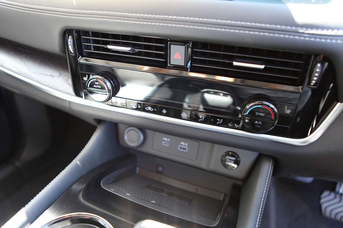 2025 Nissan X-TRAIL ST-L T33