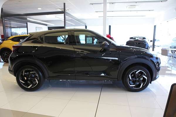 2025 Nissan JUKE ST+ F16