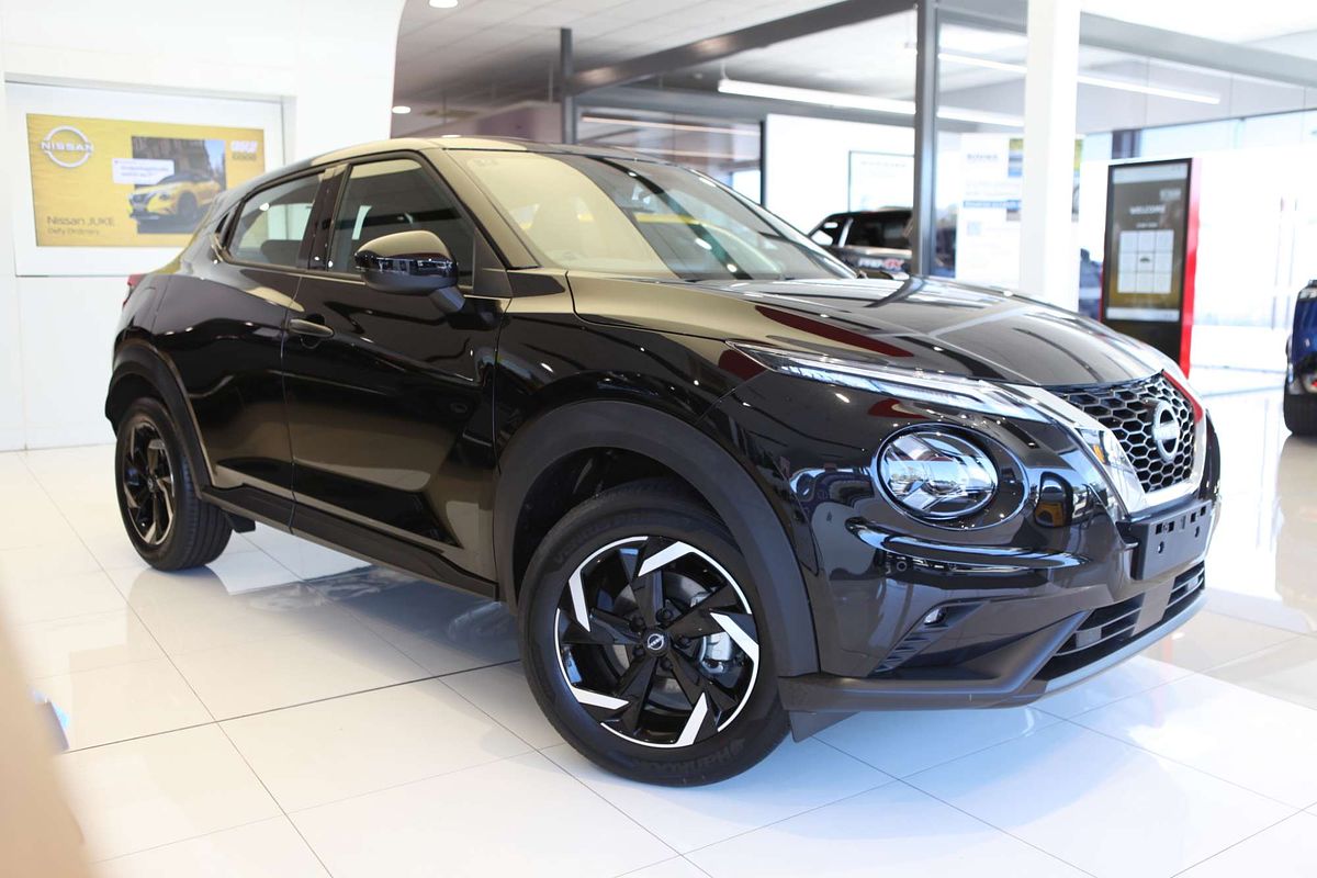 2025 Nissan JUKE ST+ F16