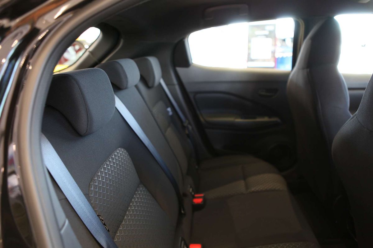 2025 Nissan JUKE ST+ F16