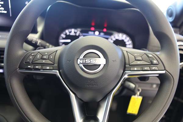 2025 Nissan JUKE ST+ F16