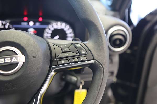 2025 Nissan JUKE ST+ F16