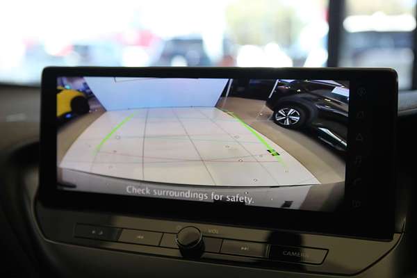 2025 Nissan JUKE ST+ F16