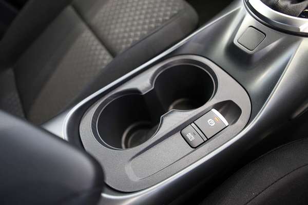 2025 Nissan JUKE ST+ F16