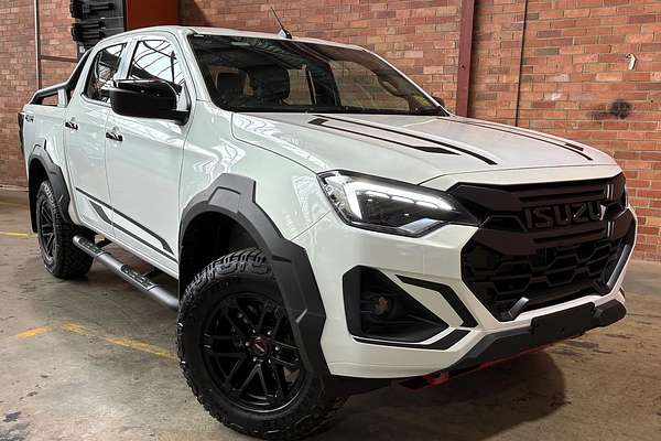 2025 Isuzu D-MAX BLADE 4X4