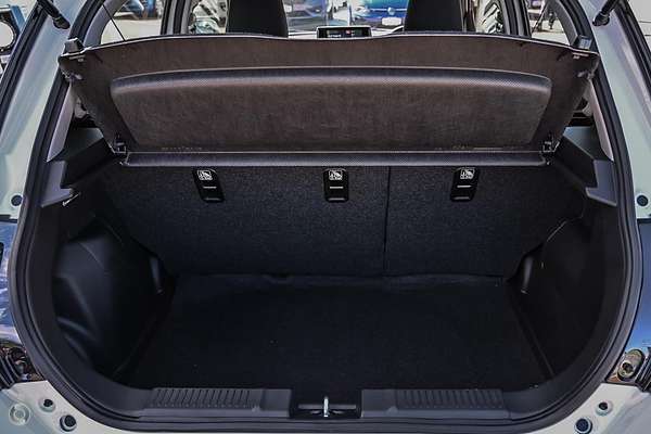 2025 Suzuki Swift Hybrid UZ