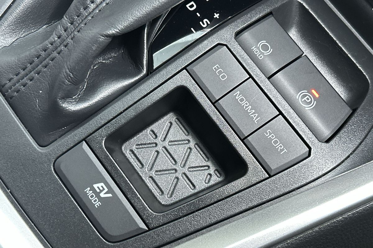 2024 Toyota RAV4 GXL AXAH52R