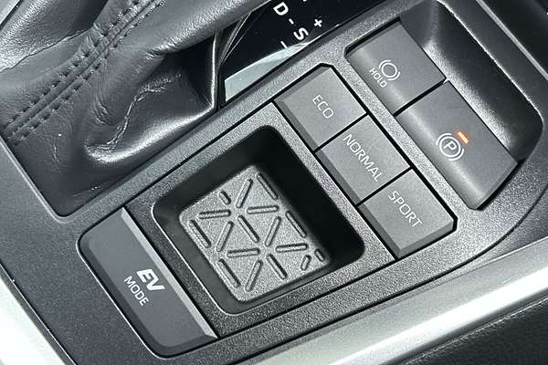 2024 Toyota RAV4 GXL AXAH52R