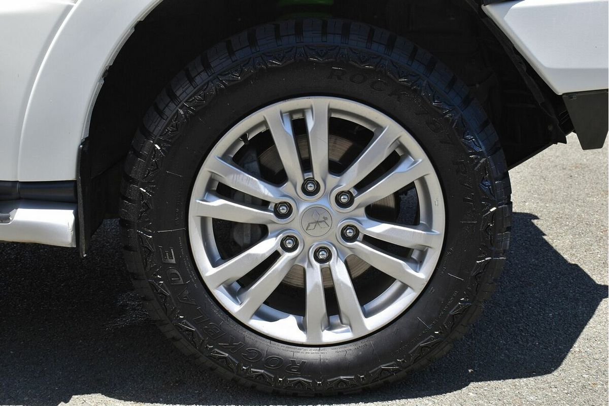 2017 Mitsubishi Pajero GLX NX