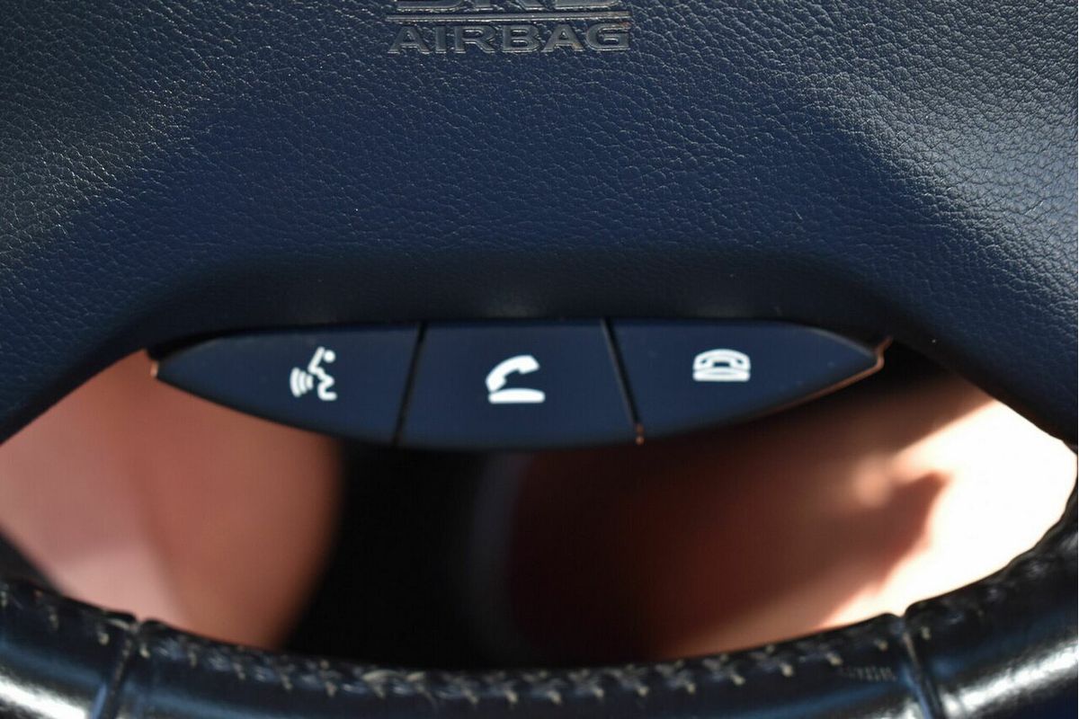 2017 Mitsubishi Pajero GLX NX