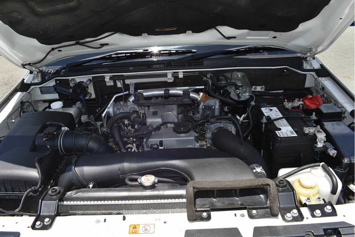 2017 Mitsubishi Pajero GLX NX