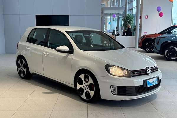 2013 Volkswagen Golf GTI 7