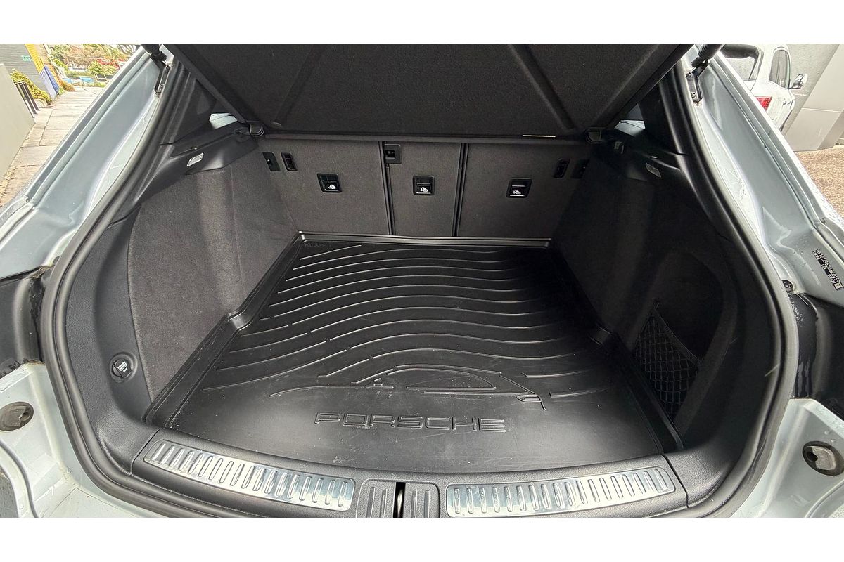 2019 Porsche Macan GTS 95B