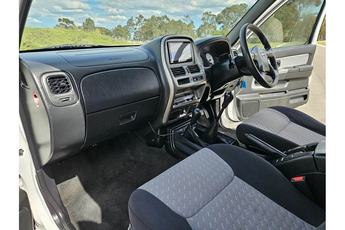 2012 Nissan Navara ST-R D22 4X4