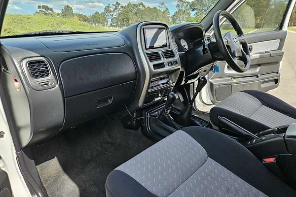 2012 Nissan Navara ST-R D22 4X4