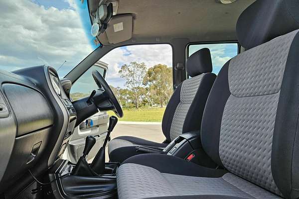 2012 Nissan Navara ST-R D22 4X4