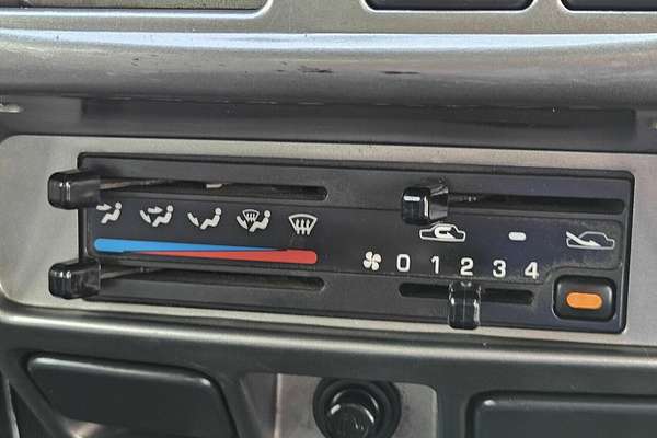 2012 Nissan Navara ST-R D22 4X4