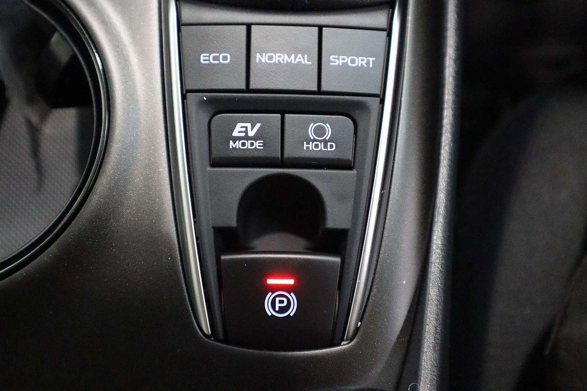 2022 Toyota Camry Ascent AXVH70R