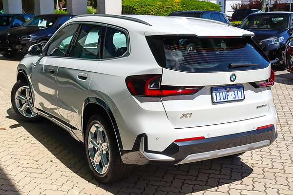2025 BMW X1 sDrive18i U11