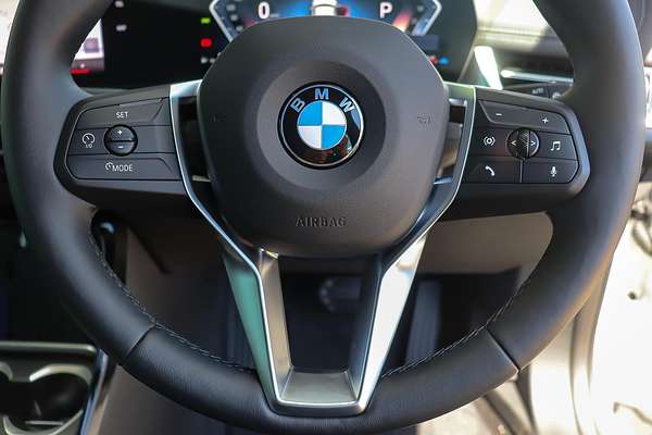 2025 BMW X1 sDrive18i U11