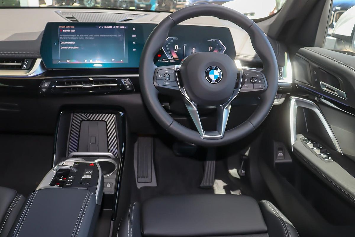 2025 BMW X1 sDrive18i U11