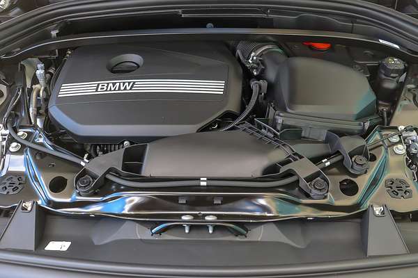 2025 BMW X1 sDrive18i U11