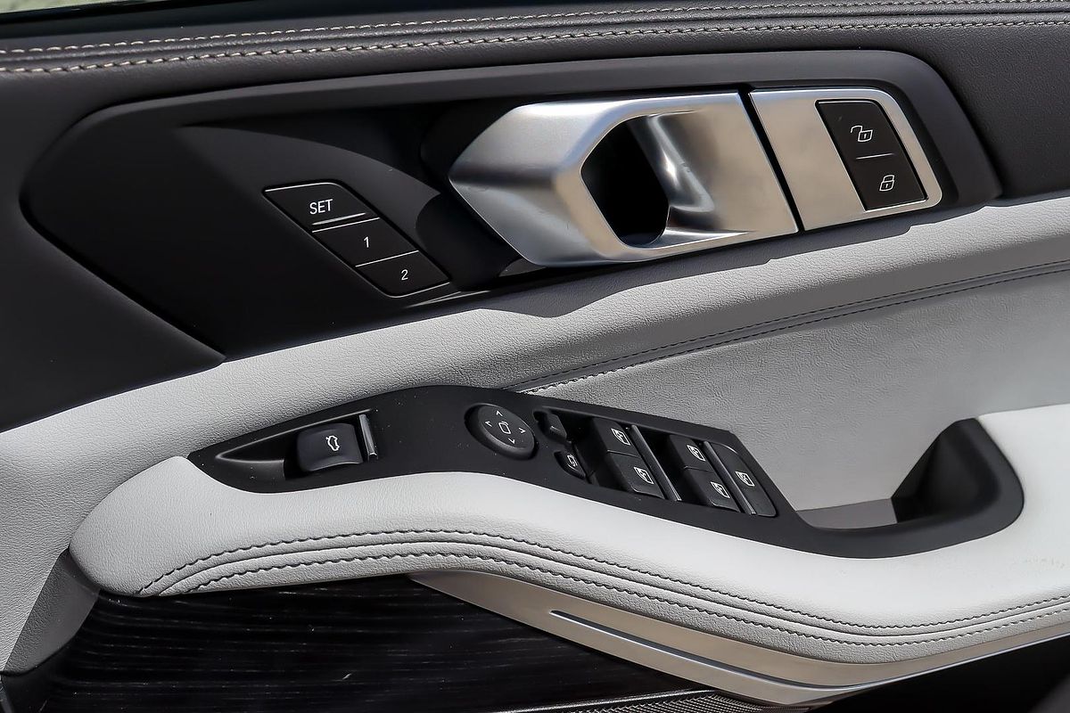 2025 BMW X5 xDrive30d M Sport G05 LCI