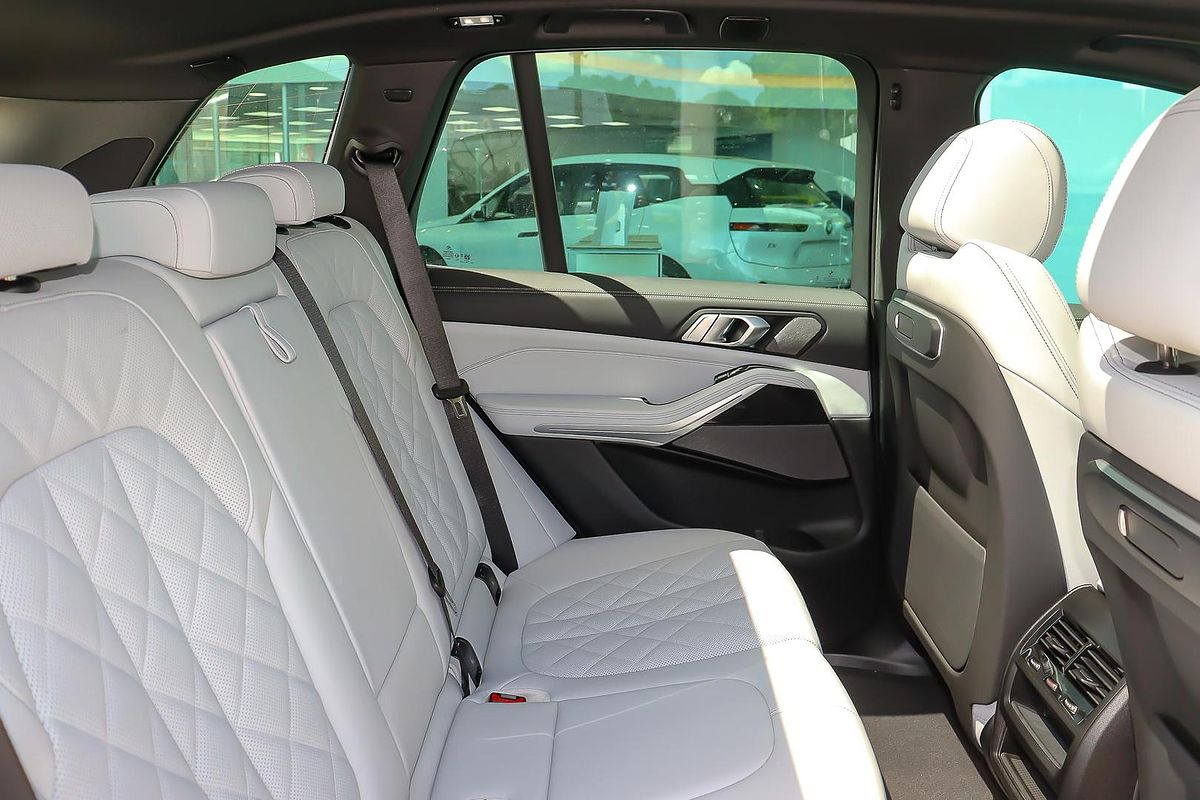 2025 BMW X5 xDrive30d M Sport G05 LCI