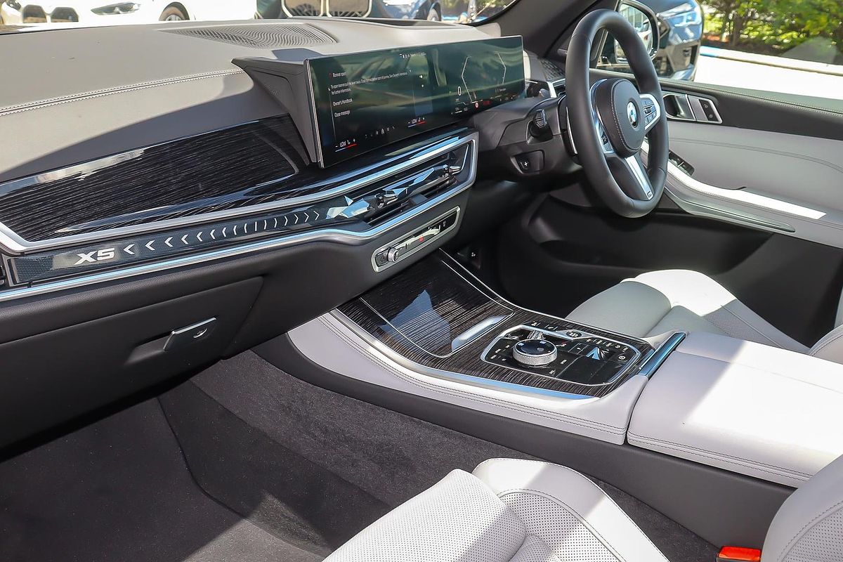 2025 BMW X5 xDrive30d M Sport G05 LCI