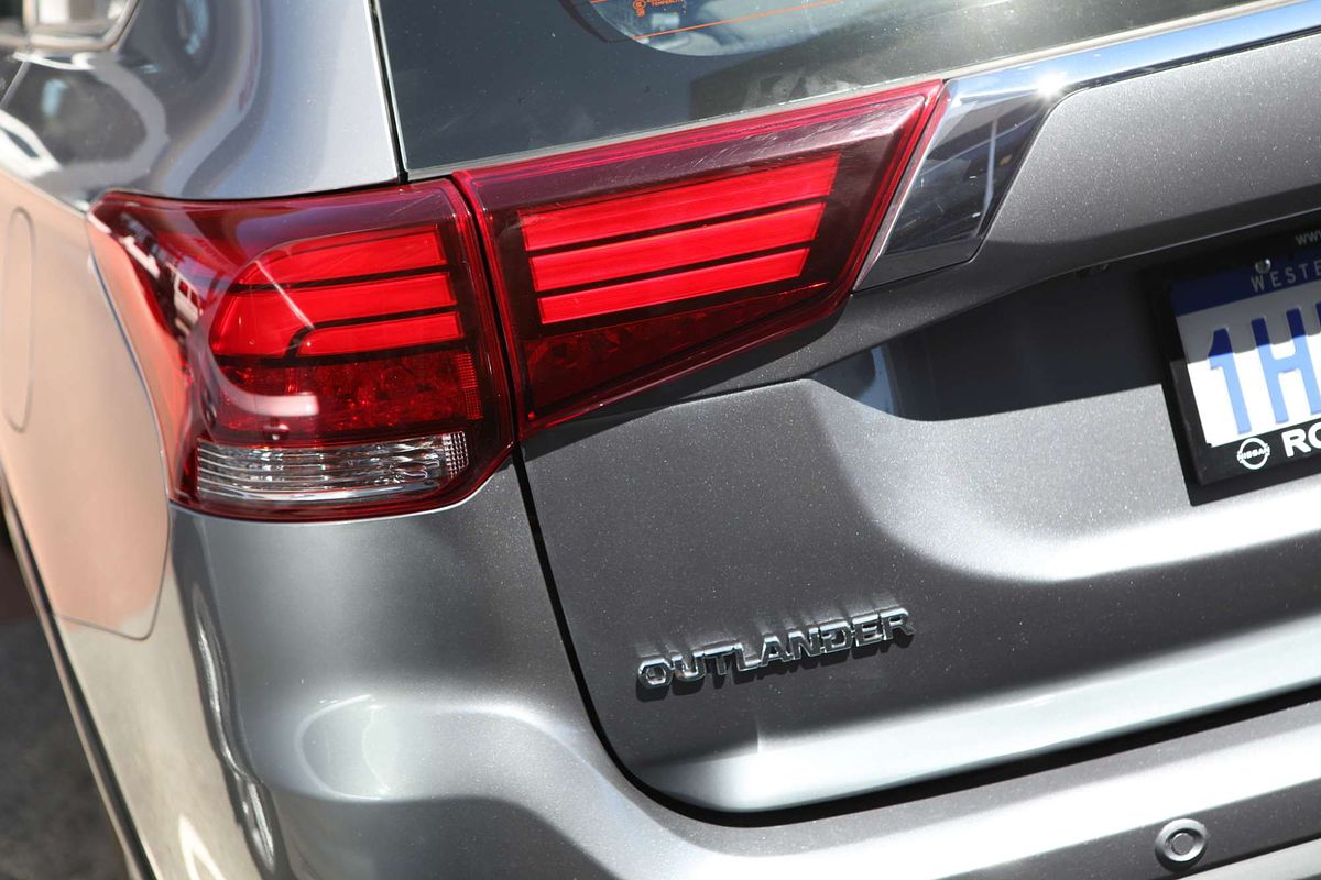 2021 Mitsubishi Outlander ES ZL