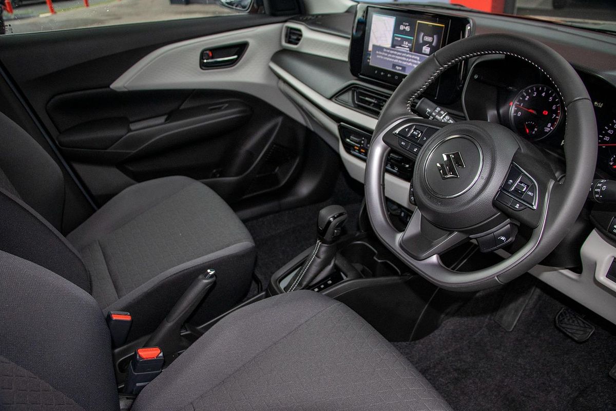 2024 Suzuki Swift Hybrid Plus UZ